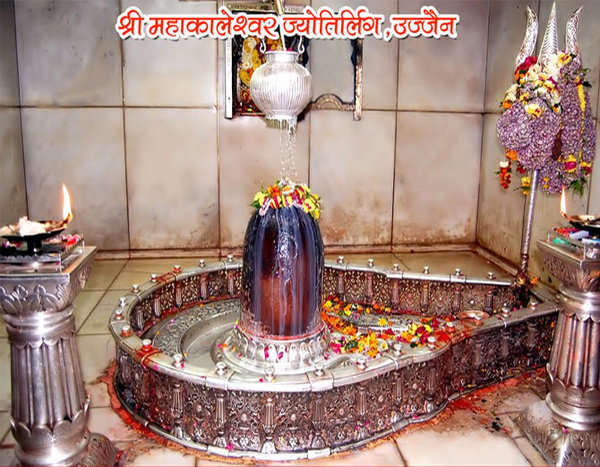 महाकाल मंदिर : 10 दिन में ही बिगड़ी RO, चढ़ाया सादा पानी 