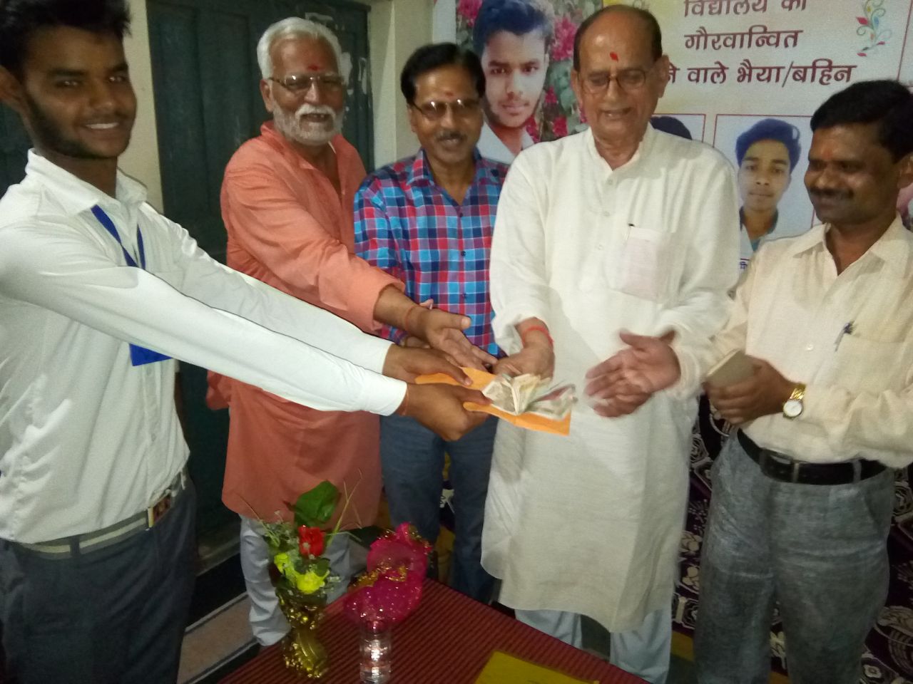  सरस्वती विद्यालय ज्ञान संस्कार और सम्मान की त्रिवेणी -लाल मणि 